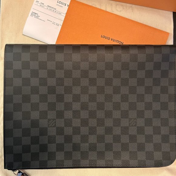 Louis Vuitton Pouchette Jour GM - Picture 2 of 3